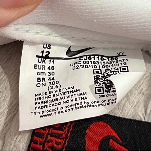 Stranger Things Netflix Nike Size 12 BRAND NEW SNEAKERS (Unworn) - Picture 3 of 4